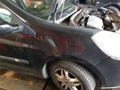 Gebrauchtes Autoersatzteil Kotflügel vorne rechts zum RENAULT CLIO III  OEM-IAM-Referenzen   