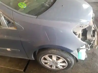 Gebrauchtes Autoersatzteil Kotflügel vorne rechts zum RENAULT CLIO III  OEM-IAM-Referenzen   