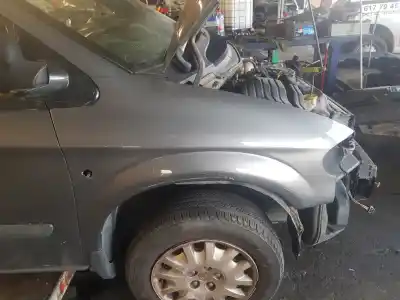 Автозапчасти б/у переднее правое крыло за chrysler voyager (rg) 2.5 crd lx ссылки oem iam 