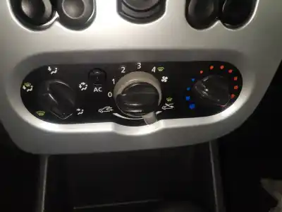 Peça sobressalente para automóvel em segunda mão comando de sofagem (chauffage / ar condicionado)  por dacia sandero 1.2 16v cat referências oem iam 