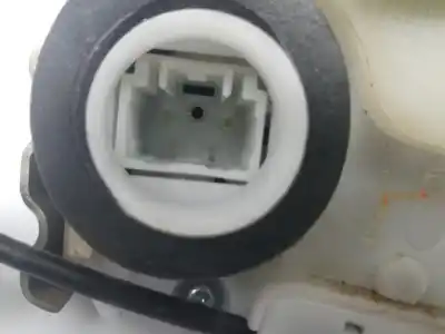İkinci el araba yedek parçası arka sag kapi kilidi için toyota prius (nhw30) plug-in hybrid advance oem iam referansları   