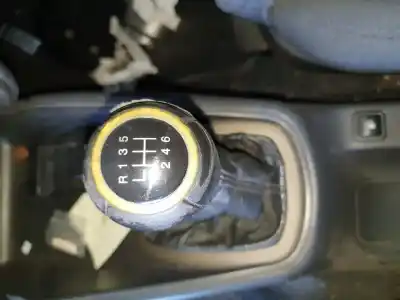 Pièce détachée automobile d'occasion POMMEAU DE LEVIER DE VITESSES pour SEAT LEON (1M1)  Références OEM IAM   