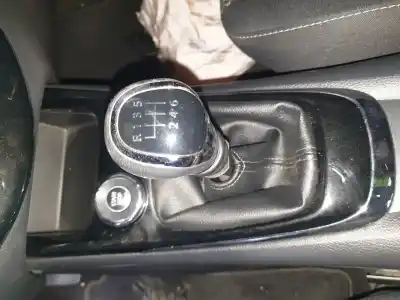 Peça sobressalente para automóvel em segunda mão botão da alavanca de velocidades por nissan pulsar (c13) tekna referências oem iam 
