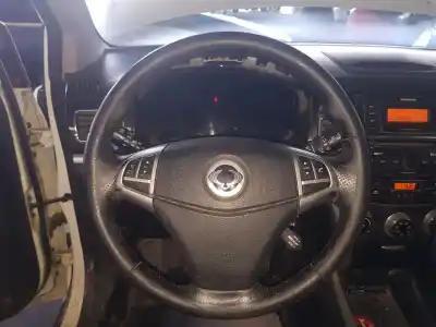 Second-hand car spare part steering wheel for ssangyong korando limited plus 4x4 oem iam references  Second-hand car spare part steering wheel for ssangyong korando limited plus 4x4 oem iam references