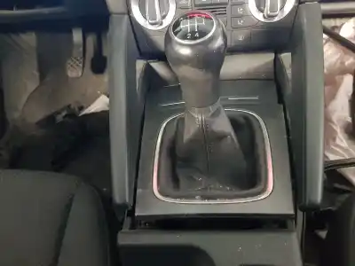 Автозапчасти б/у ручка рычага передачи за audi a3 (8p) 1.6 tdi ambiente ссылки oem iam   