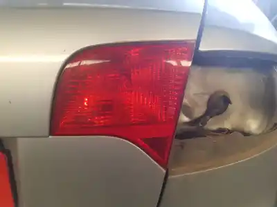 Peça sobressalente para automóvel em segunda mão farolim interior traseiro direito por audi a4 berlina (8e) 2.0 tdi 16v (103kw) referências oem iam 8e5945094a
