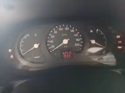 Автозапчастина б/у панель інструментів для renault clio ii fase ii (b/cb0) authentique посилання на oem iam 