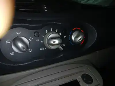 Second-hand car spare part heating / air conditioning control panel for renault twingo authentique oem iam references 