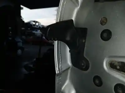 Second-hand car spare part exterior left front door handle for renault twingo authentique oem iam references 