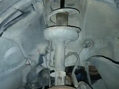 Second-hand car spare part front right shock absorber for renault twingo authentique oem iam references 