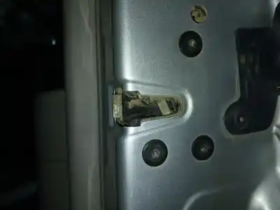 Second-hand car spare part front right door lock for renault twingo authentique oem iam references 