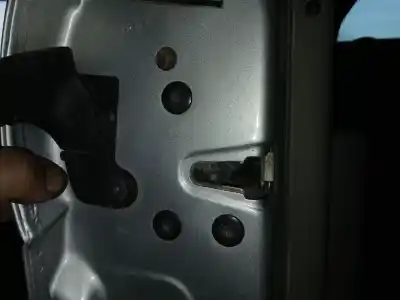 Second-hand car spare part left front door lock for renault twingo authentique oem iam references 