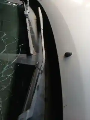 Second-hand car spare part front right windshield wiper arm for renault twingo authentique oem iam references 