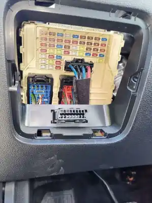 Peça sobressalente para automóvel em segunda mão caixa de fusíveis e relés por kia ceed drive referências oem iam 91951j7700  
