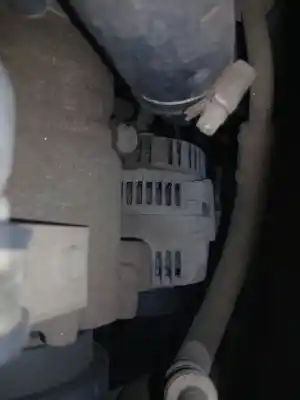 Peça sobressalente para automóvel em segunda mão alternador por renault twingo (co6) 1.2 (c066/67/68) 58 cv / 43 kw referências oem iam 