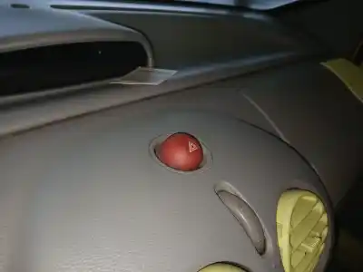 Peça sobressalente para automóvel em segunda mão INTERRUPTOR 4 PISCAS - EMERGÊNCIA por RENAULT TWINGO (CO6)  Referências OEM IAM   