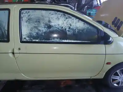 Peça sobressalente para automóvel em segunda mão porta dianteira direita por renault twingo (co6) 1.2 (c066/67/68) 58 cv / 43 kw referências oem iam 