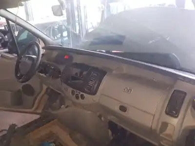 Peça sobressalente para automóvel em segunda mão tablier por renault trafic combi (ab 4.01) passenger privilege referências oem iam   