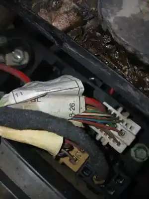 Second-hand car spare part fuse box unit for audi a4 avant (8e) 1.9 tdi (96kw) oem iam references   