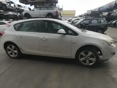 Peça sobressalente para automóvel em segunda mão pinça de travão dianteira direita por opel astra j lim. cosmo referências oem iam 
