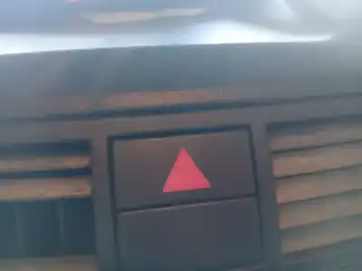 Peça sobressalente para automóvel em segunda mão interruptor 4 piscas - emergência por opel meriva cosmo referências oem iam 