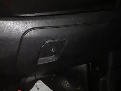 Pezzo di ricambio per auto di seconda mano scatola di guanti per opel combo d expression l1h1 riferimenti oem iam 