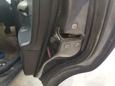 Second-hand car spare part rear right door lock for toyota auris sol oem iam references 