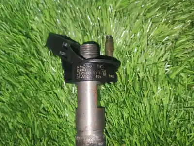 Second-hand car spare part INJECTOR for MERCEDES-BENZ CLASE C (W204) BERLINA  OEM IAM references A6420701187 2B5CFNDFET 0445116026