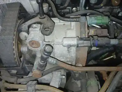 Pièce détachée automobile d'occasion POMPE À INJECTION pour RENAULT CLIO II FASE II (B/CB0)  Références OEM IAM R9042A070A  