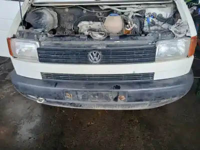 Автозапчасти б/у передняя решетка за VOLKSWAGEN T4 TRANSPORTER/FURGONETA (MOD. 1991) Caja cerrada ссылки OEM IAM 701853653  701853653