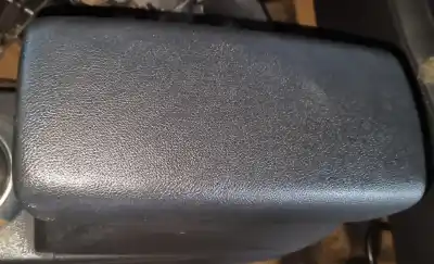 Pezzo di ricambio per auto di seconda mano bracciolo centrale per renault captur ii techno riferimenti oem iam   