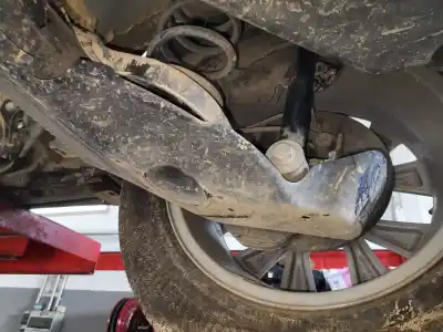 Peça sobressalente para automóvel em segunda mão charrió / suporte de eixo de trás por renault captur ii techno referências oem iam   