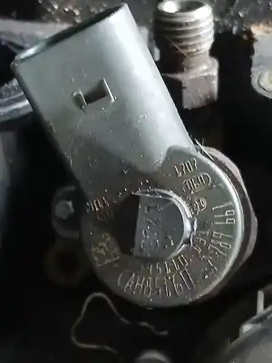 Recambio de automóvil de segunda mano de Inyector para BMW SERIE 5 BERLINA (E60) 530d referencias OEM IAM 0445110131  