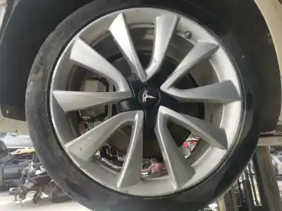 Автозапчастина б/у комплект коліс для tesla model 3 gran autonomia dual awd 476 cv / 350 kw посилання на oem iam 104422400b 2354019 19x8.5j