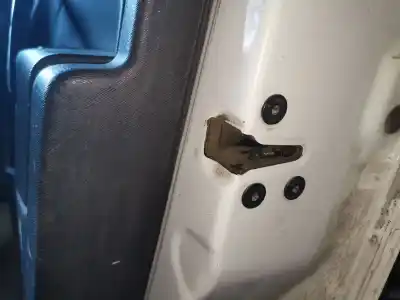 Peça sobressalente para automóvel em segunda mão fechadura da porta dianteira direita por renault kangoo profesional referências oem iam 