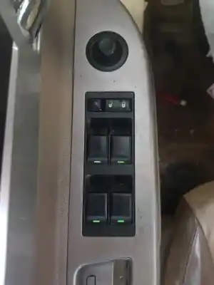 Pezzo di ricambio per auto di seconda mano Interruttore Alzacristalli Anteriore Sinistro per CHRYSLER SEBRING BERLINA 2.0 CRD Limited Riferimenti OEM IAM   