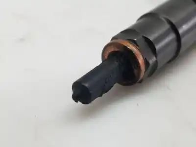 Second-hand car spare part injector for renault trafic combi (ab 4.01) 6 - plazas (l2h1) acristalado parcial 2.9t combi largo oem iam references 8200101135 0445110087 8200101135