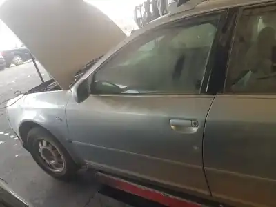 Peça sobressalente para automóvel em segunda mão Porta Da Frente Esquerda por AUDI A6 BERLINA (4B2) 1.8 T Referências OEM IAM   