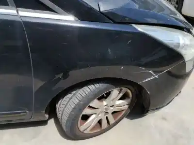 Peça sobressalente para automóvel em segunda mão guarda-lamas dianteiro direito por peugeot 5008 confort referências oem iam 
