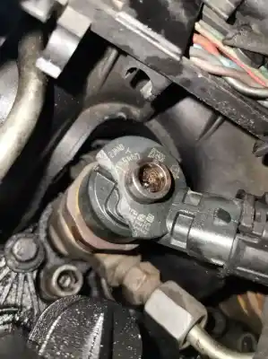 Peça sobressalente para automóvel em segunda mão injetor por peugeot 5008 confort referências oem iam 0445110297