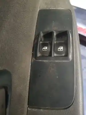 Pièce détachée automobile d'occasion commande de lève vitre avant gauche pour fiat strada (278) 199b1000 références oem iam 