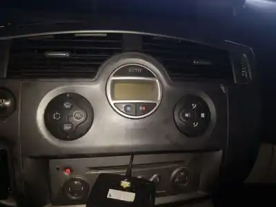 Pièce détachée automobile d'occasion commande de climatisation / chauffage pour renault scenic ii authentique références oem iam 
