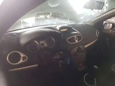 Автозапчастина б/у панель приладів для RENAULT CLIO III 20 Aniversario Посилання на OEM IAM   