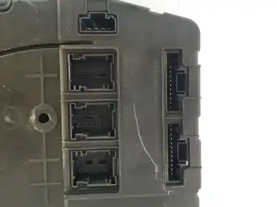 Second-hand car spare part fuse box unit for renault scenic ii authentique oem iam references 8200412548  8200412548