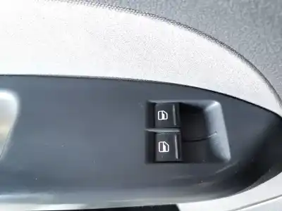 Автозапчастина б/у ПЕРЕДНІ ВІКНИЙ ВМИКАЧ для VOLKSWAGEN CADDY KA/KB (2C)  Посилання на OEM IAM   
