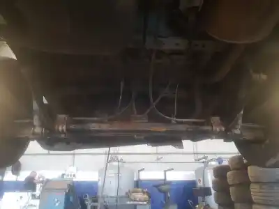 Автозапчастина б/у задня вісь для nissan nv 200 (m20) kasten comfort посилання на oem iam 