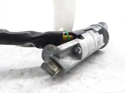 Second-hand car spare part ignition switch for renault twingo (co6) 1.2 oem iam references   