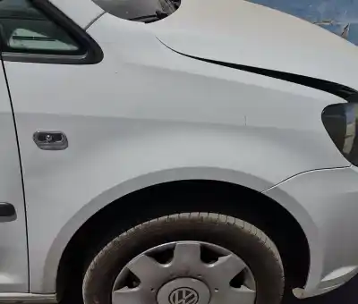 Автозапчастина б/у передне праве крило для VOLKSWAGEN CADDY KA/KB (2C) Furgón BlueMotion Посилання на OEM IAM   