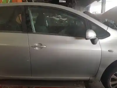 Автозапчасти б/у дверь передняя правая за toyota auris sol ссылки oem iam 
