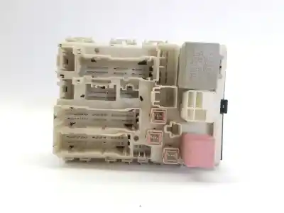 Peça sobressalente para automóvel em segunda mão caixa de fusíveis e relés por toyota auris sol referências oem iam 8273002140a  8273002140a